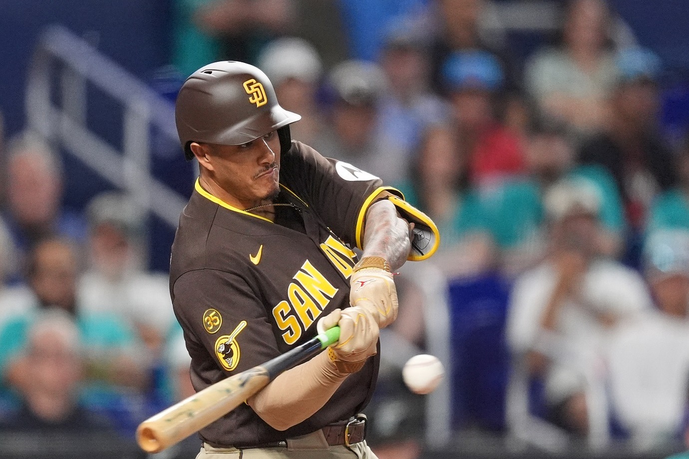 Manny Machado Impulsa a los Padres con un Desempeño Ofensivo Excepcional