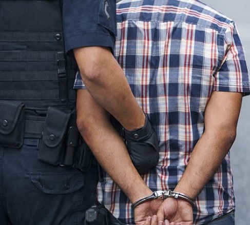 Capturan en República Dominicana a Dos Fugitivos Buscados por Homicidio y Agresión Sexual en EE.UU.