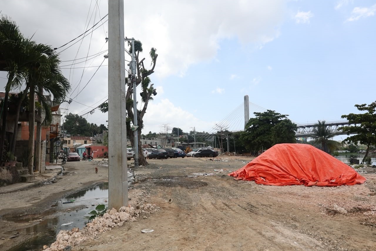 Residentes de Las Lilas Desconfían de la Finalización del Proyecto Urbano Este Año