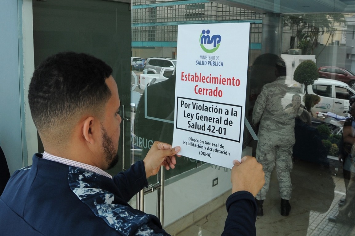 Salud Pública Intensifica Intervenciones en Clínicas Irregulares en RD