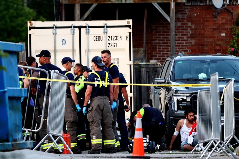 Tragedia en Festival de Toronto: Tiroteo Deja Dos Muertos y Cuatro Heridos