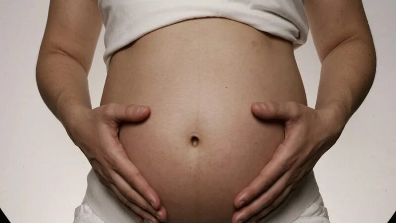 Fecundidad en República Dominicana Desciende a Menos de Dos Hijos por Mujer