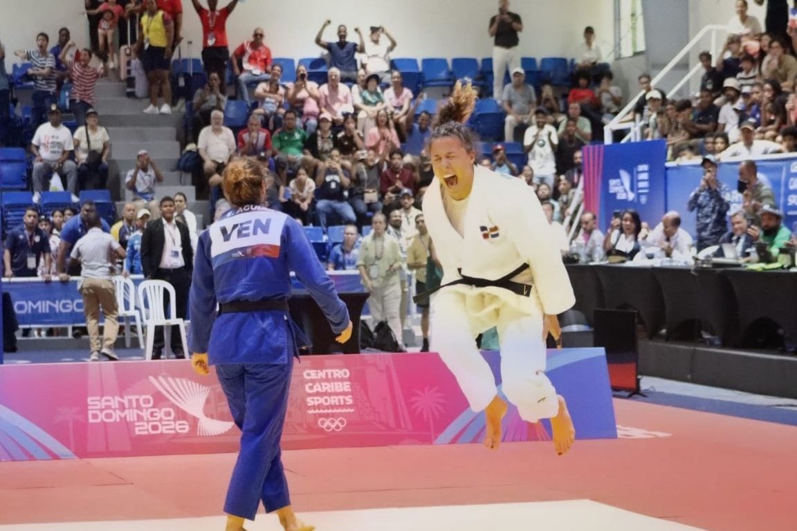 Esmeralda Damiano: La Suiza que Brilla con Oro para República Dominicana