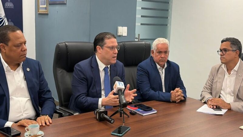 Gobierno y Sector Combustibles Acordaron 30 Días para Solucionar Conflicto de Pagos Electrónicos