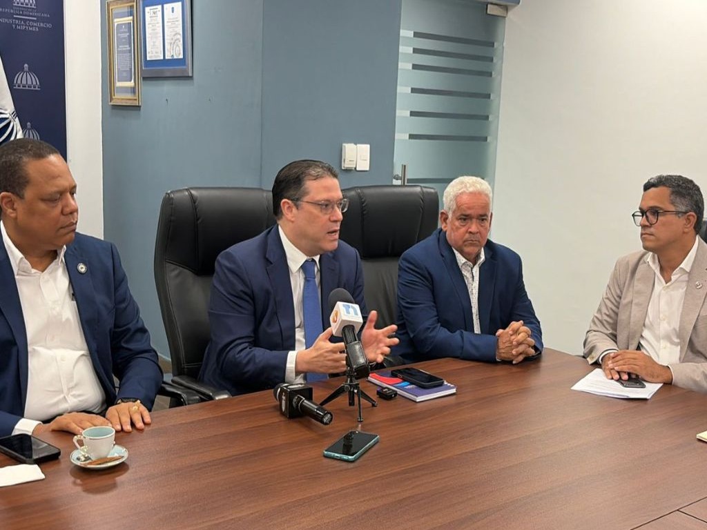 Gobierno y Sector Combustibles Acordaron 30 Días para Solucionar Conflicto de Pagos Electrónicos