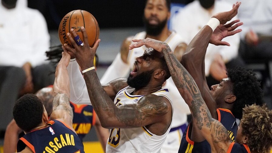 La NBA Innova con Balones Inteligentes y Nuevas Reglas de Tiro Libre