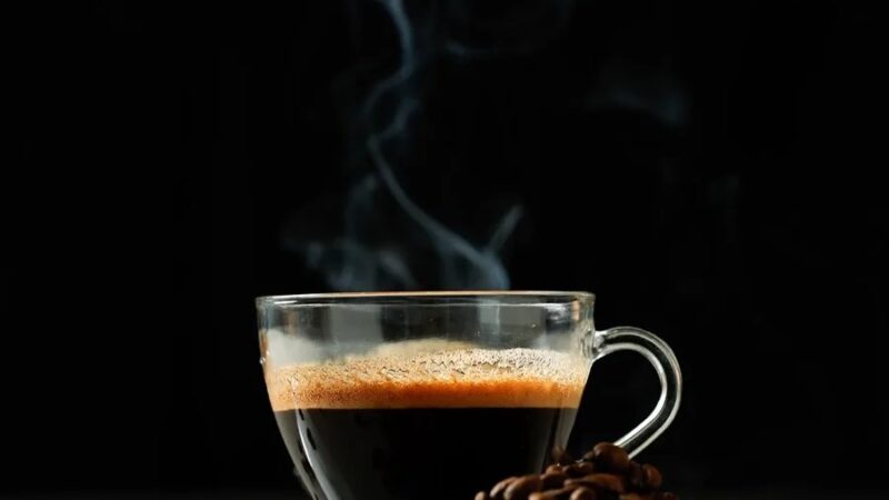 El Impacto del Café en la Salud Cardiovascular: ¿Cuánto es Seguro Consumir?