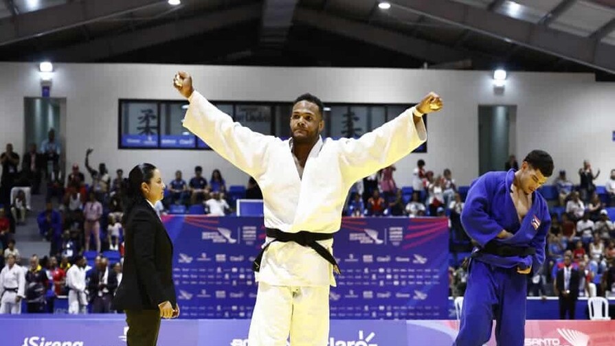 Robert Florentino Brilla con Oro en los Juegos Centroamericanos y del Caribe