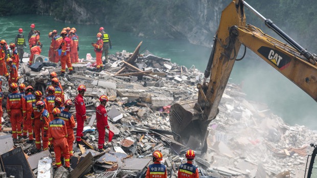 Tragedia en China: Deslizamiento de Tierra Causa Muerte y Desapariciones