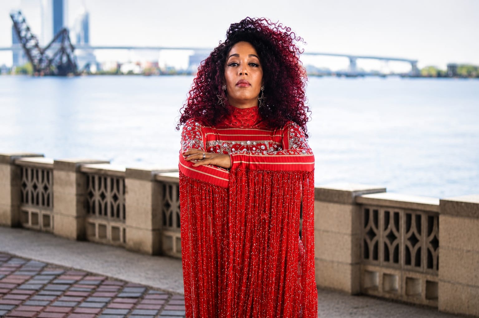 Awilda Quezada Revoluciona el Merengue con ‘Verano en Candela’ y ‘Sin Miedo’