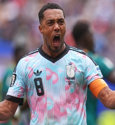 Youri Tielemans Lleva a Bélgica a una Victoria Dramática sobre Senegal