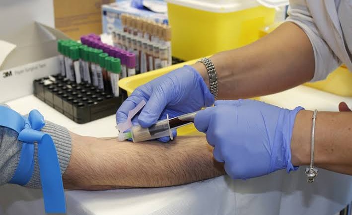 Bioanalistas Exigen Diálogo ante Cambios en Horarios Laborales