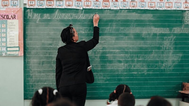 Evaluación Docente: Clave para la Reforma Educativa en República Dominicana