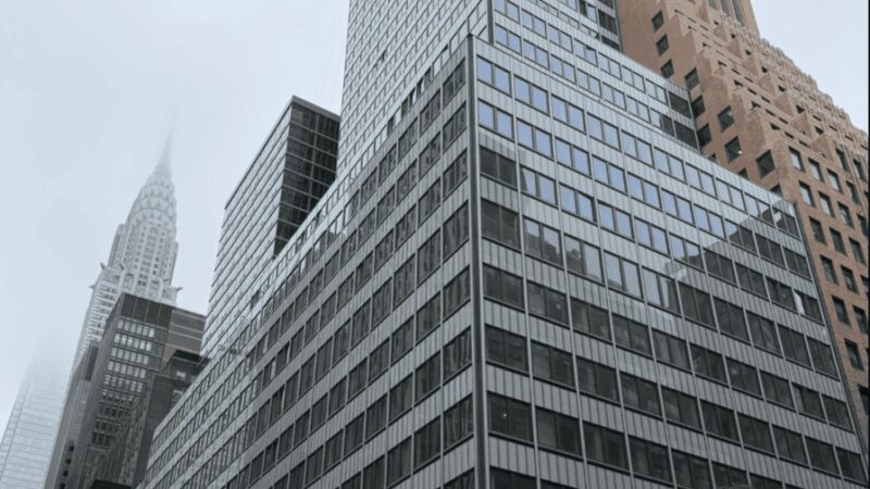 Rascacielos de Pfizer en Nueva York en Riesgo de Colapso Durante Transformación Residencial