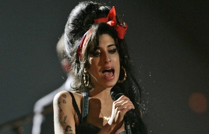 La Búsqueda de la Nueva Voz: El Legado de Amy Winehouse en la Música Británica