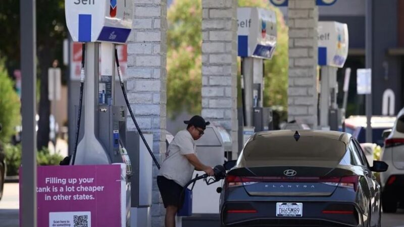 El Petróleo de Texas Aumenta un 6.6% tras Amenazas de Trump a Irán