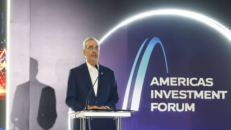 Abinader Inaugura Foro de Inversión y Resalta el Crecimiento Económico del País