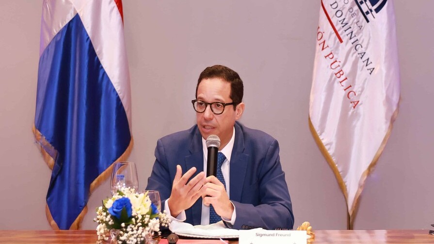Auditorías Revelan Desconexión en Nóminas del Sector Público