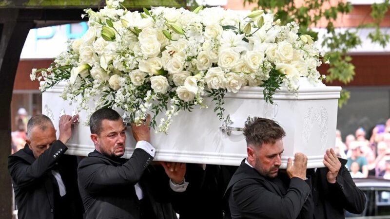 Emotivo Adiós a Bonnie Tyler: Una Estrella Sin Divismo