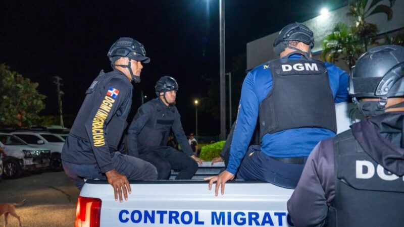 Migración Procesa Más de Mil Extranjeros Indocumentados Diariamente en 2026