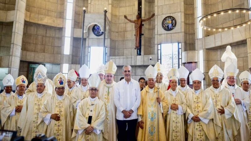 Andrés Napoleón Romero Cárdenas Asume como Nuevo Obispo de La Vega