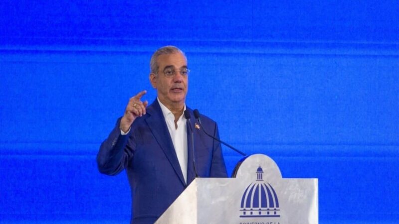 Abinader Promueve Mayor Competencia en el Mercado de Telecomunicaciones
