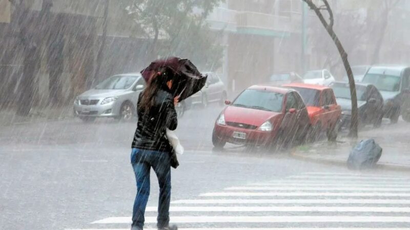 Onda Tropical y Vaguada Traerán Lluvias y Calor Intenso Este Lunes