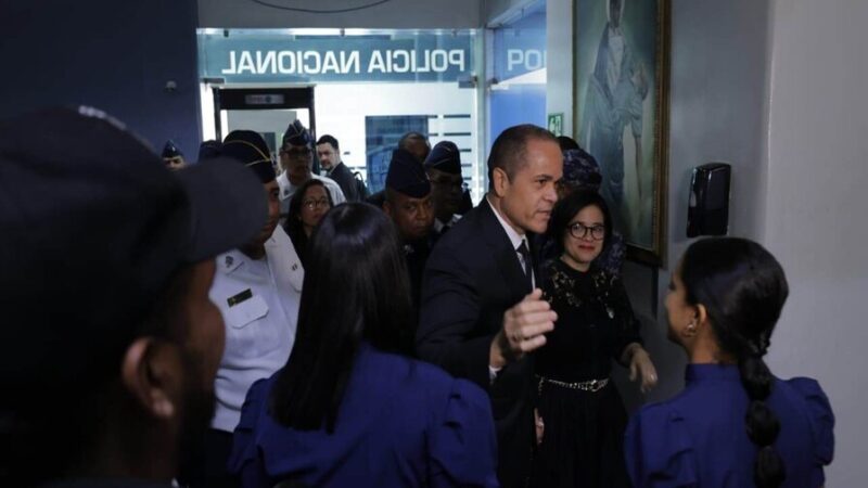 Andrés Cruz Cruz se despide de la Policía Nacional con un llamado a la integridad