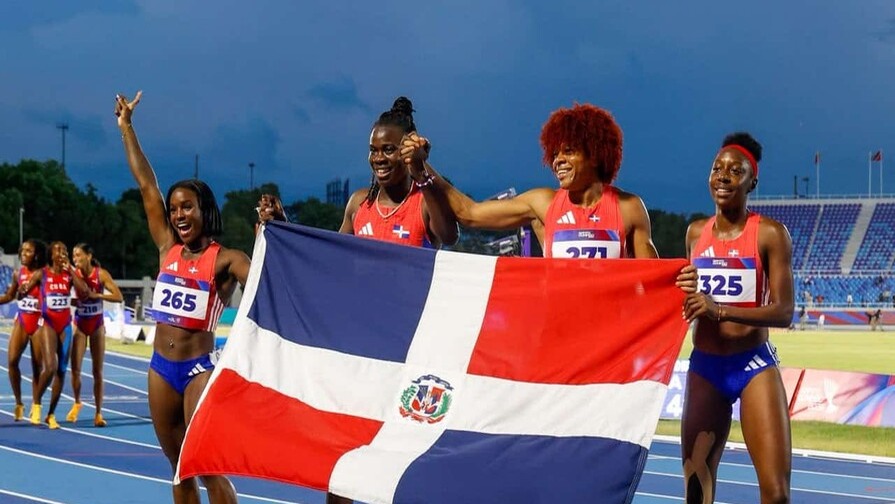 Récord y Oro para el Relevo 4×100 Femenino de RD en Juegos Centroamericanos