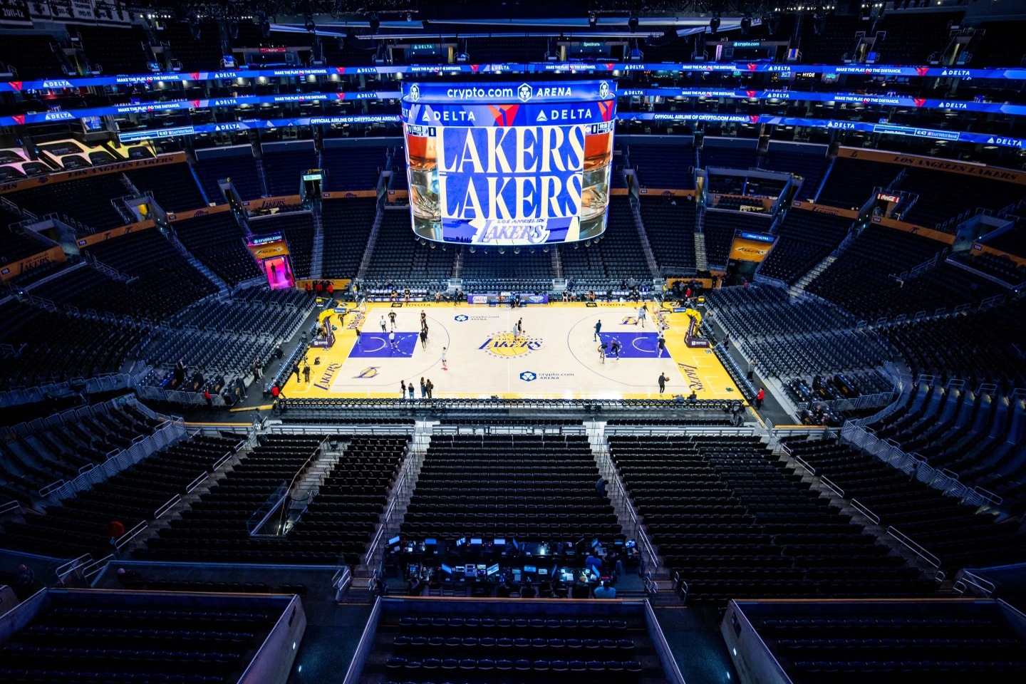 Kushner e Iger Adquieren los Lakers por Récord de 12,500 Millones de Dólares