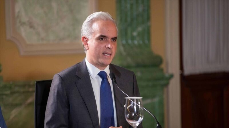 Reforma Educativa: Impulso a la Enseñanza de Inglés y Formación Técnica