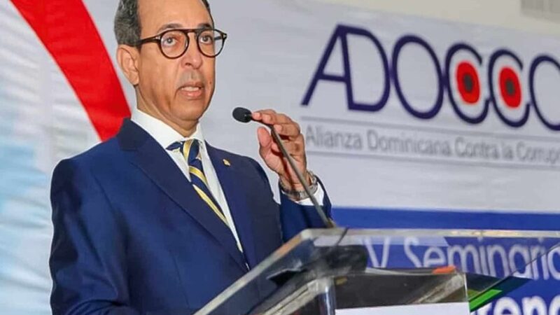 Renuncia de Herrera Carbuccia: Un Nuevo Capítulo en la Suprema Corte de Justicia