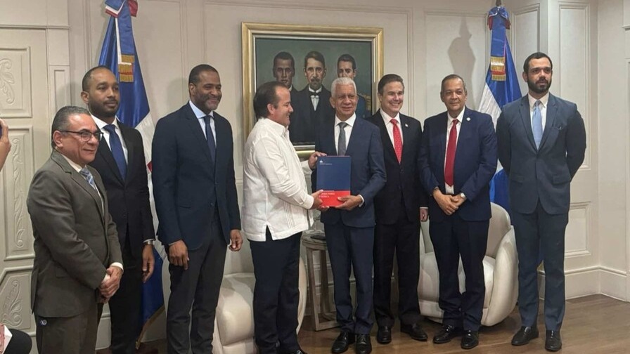 Senado recibe proyecto para modernizar Ley de Alianzas Público-Privadas
