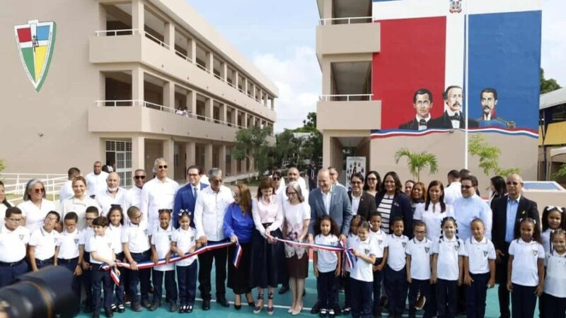 Raquel Peña Inaugura el Año Escolar en Santiago con Enfoque en Innovación Educativa