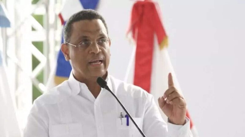 Mérido Torres Retoma Dirección del Departamento Aeroportuario