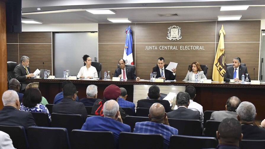 JCE Inicia Sanciones contra ACD Media por Publicar Encuestas Fuera de Plazo