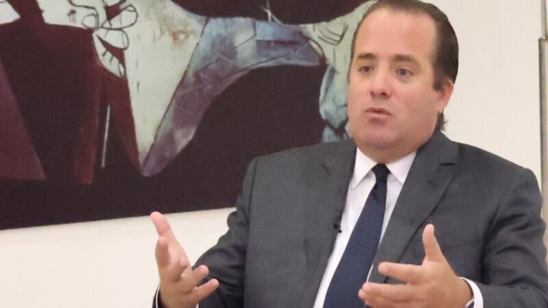 Paliza Reconoce Desafíos Persistentes en el Sector Eléctrico Dominicano