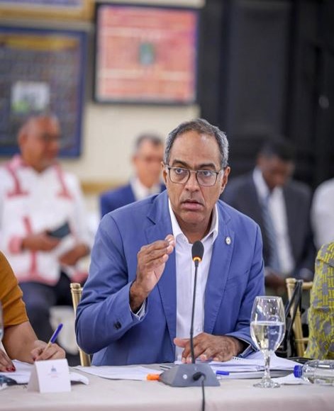 MINERD Anuncia Pago de Deudas a Contratistas Escolares para Final de Año