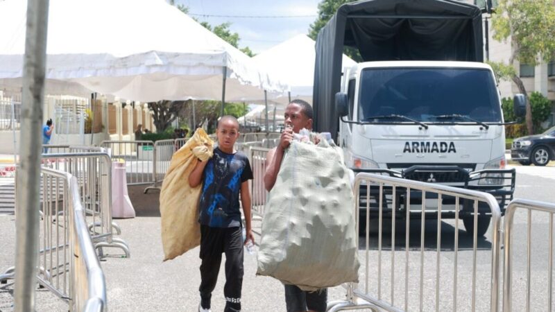 Intercambio de Plásticos por Útiles Escolares: Una Iniciativa que Transforma Vidas