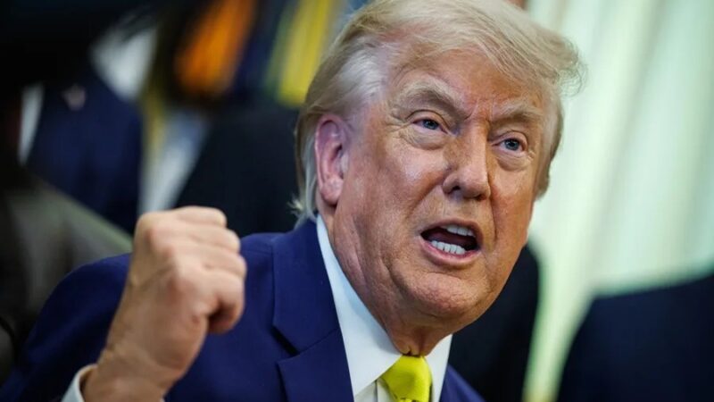 Popularidad de Trump Toca Fondo Según Encuesta de Reuters/Ipsos