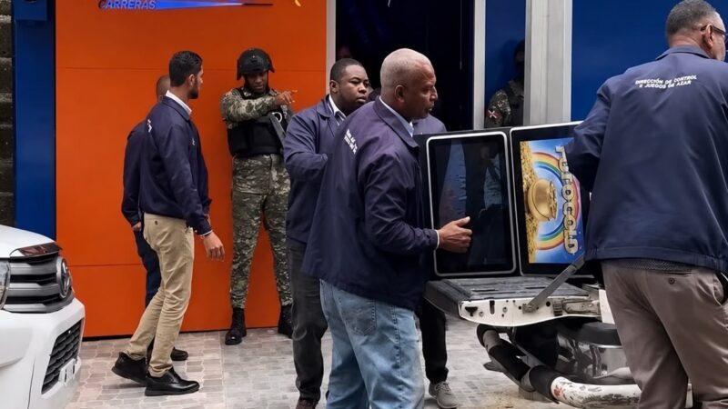 Operativo en Yamasá Decomisa Máquinas Tragamonedas Ilegales