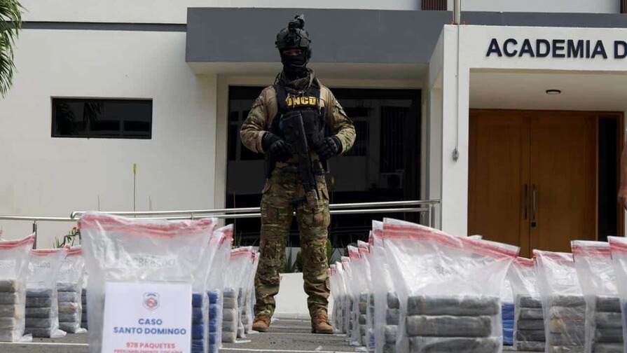 Desmantelan Operación de Narcotráfico en Costas de Baní: 1.3 Toneladas de Cocaína Incautadas