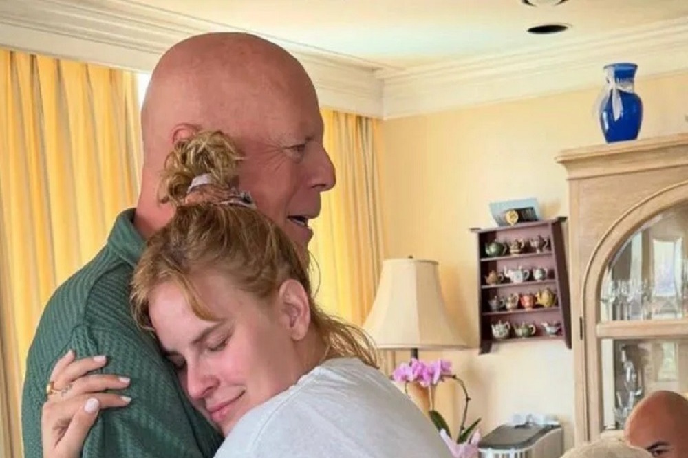 Bruce Willis Emociona en la Boda de su Hija Tallulah