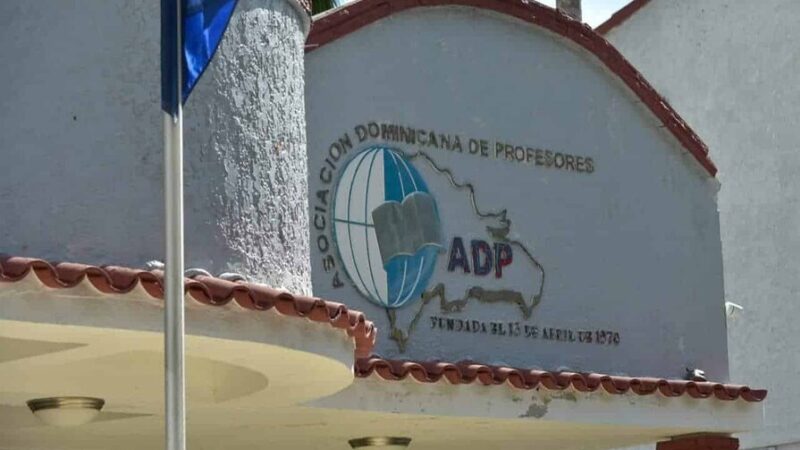 ADP Pone en Jaque el Inicio del Año Escolar en República Dominicana