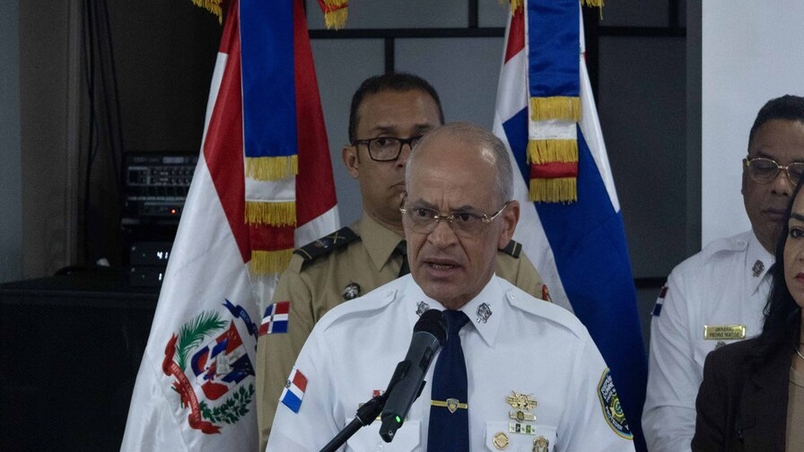Nuevo Director de la Policía Nacional Promete Estricto Apego a la Constitución