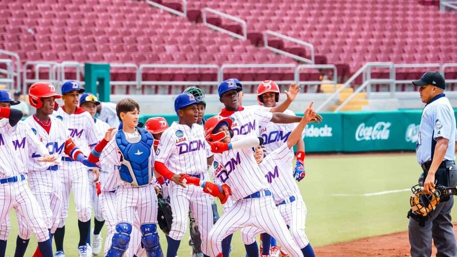 Dominicana Aplasta a México Verde y Lidera la Serie del Caribe Kids