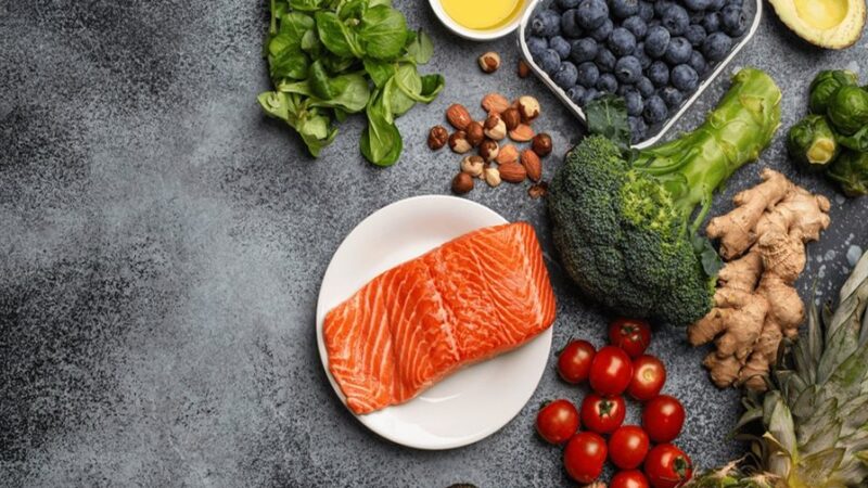 Salud Pública Insta a Reducir Consumo de Alimentos Procesados y Grasas