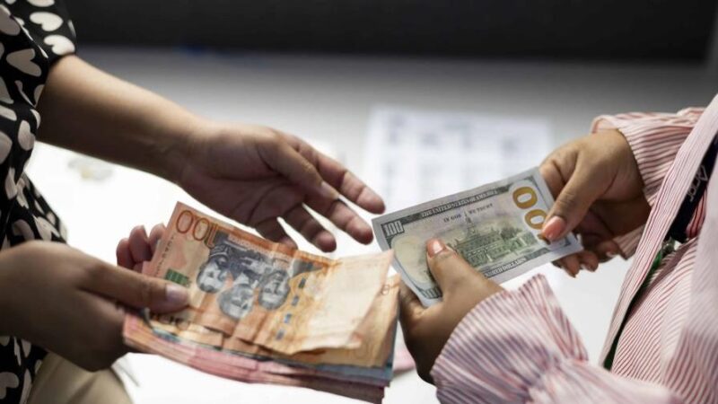 El Peso Dominicano Gana Terreno Frente al Dólar en 2026