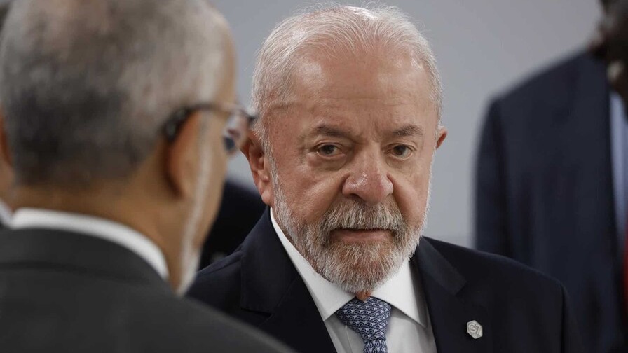 Lula y Bolsonaro se ausentan del primer debate presidencial en Brasil