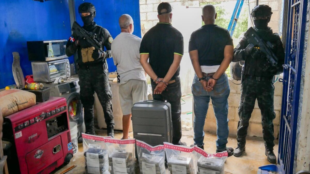 Operativo Antinarcótico en San Pedro de Macorís Decomisa 26 Paquetes de Cocaína